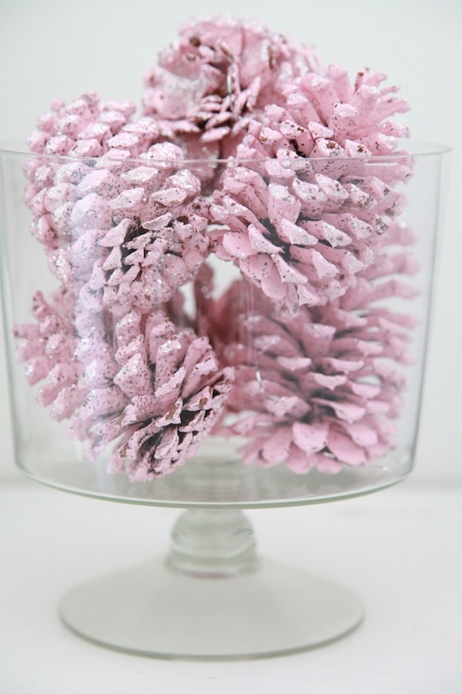 Christmas Decoration Ideas - Pink Pinecones